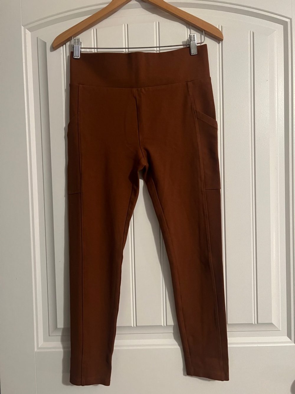 Lou & Grey Chocolate Brown Cargo pocket leggings Medium New